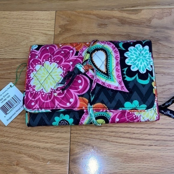 Vera Bradley Handbags - Vera Bradley jewelry roll